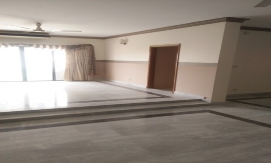 Semi furnished apartment rent north Gulshan